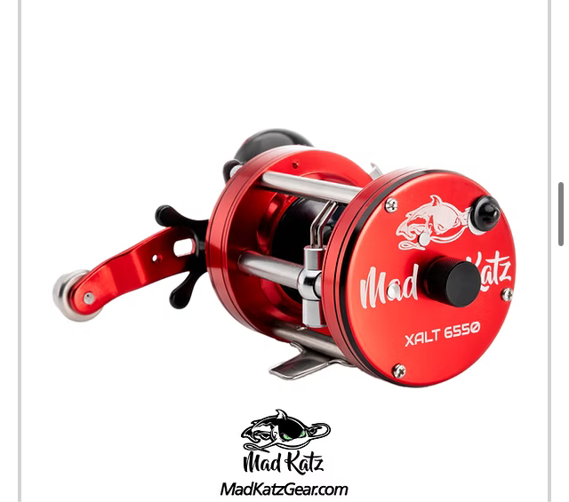 Baitcasting fishing reel with red spool and black handle