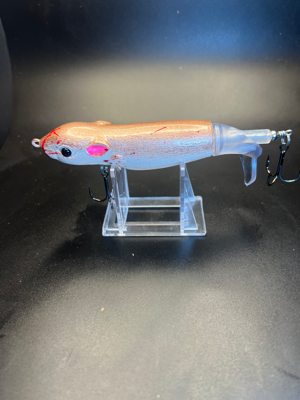 Flopper Plopper 130mm side profile, light blue/white lure with 3 treble hooks