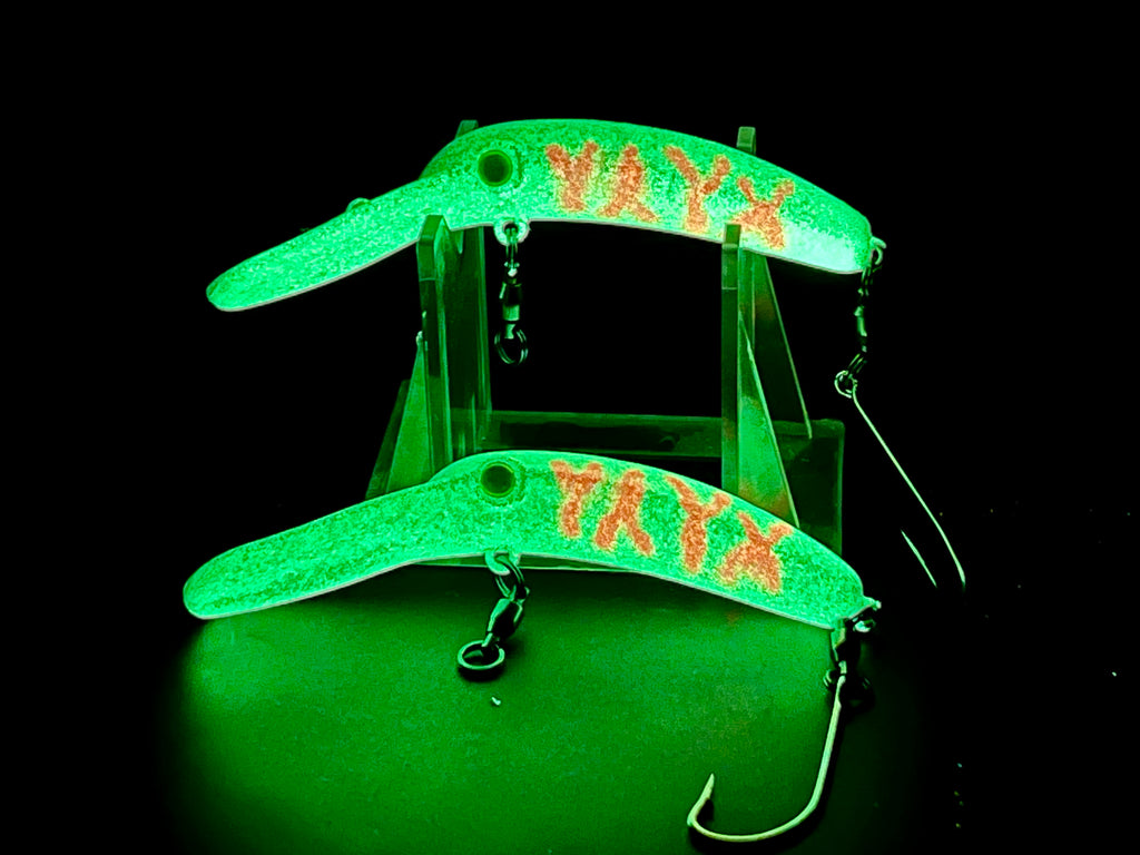 Glow fishing lure plugs, green with orange pattern, treble hooks