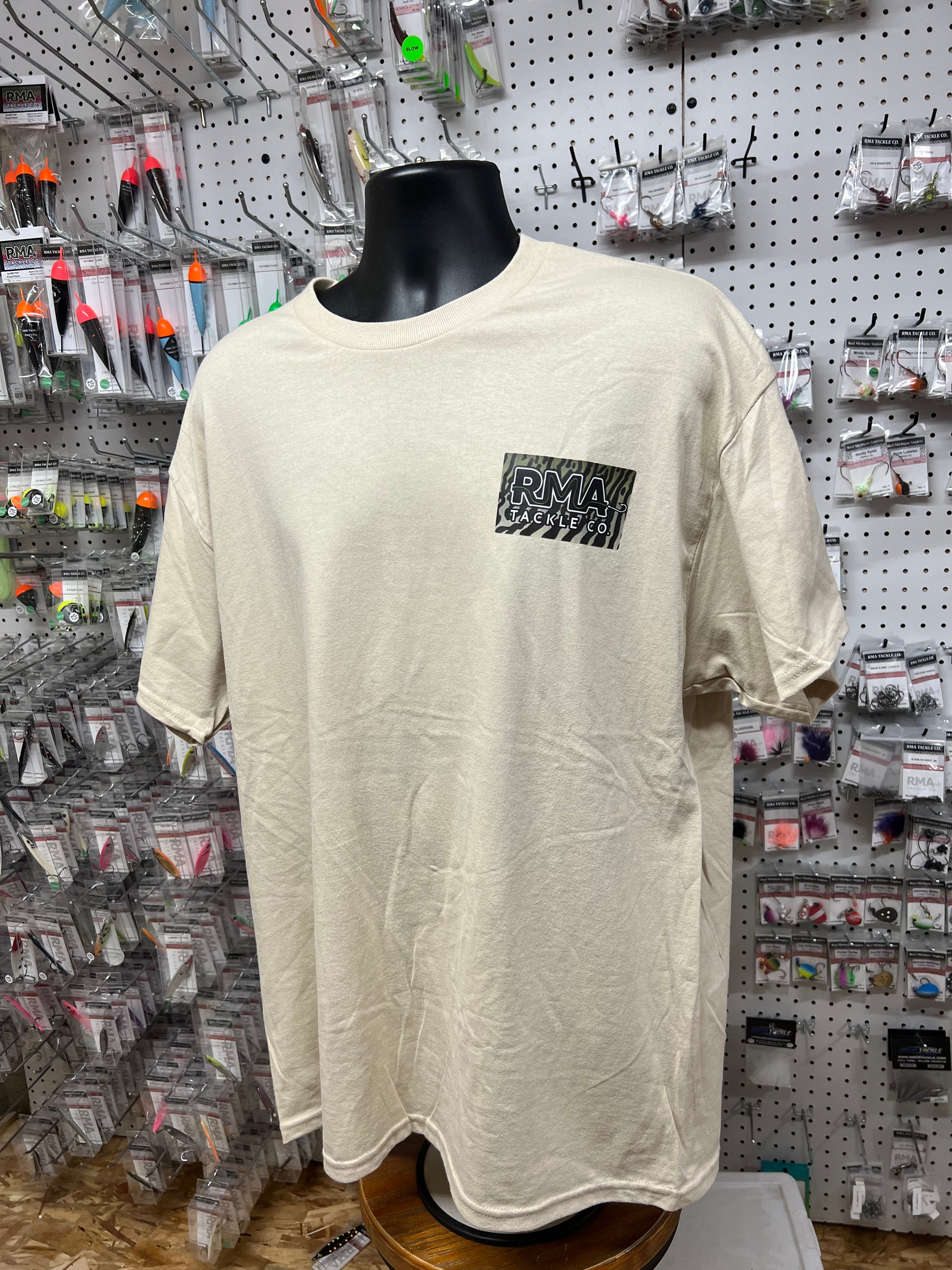 RMA T-shirt in light color with small chest logo