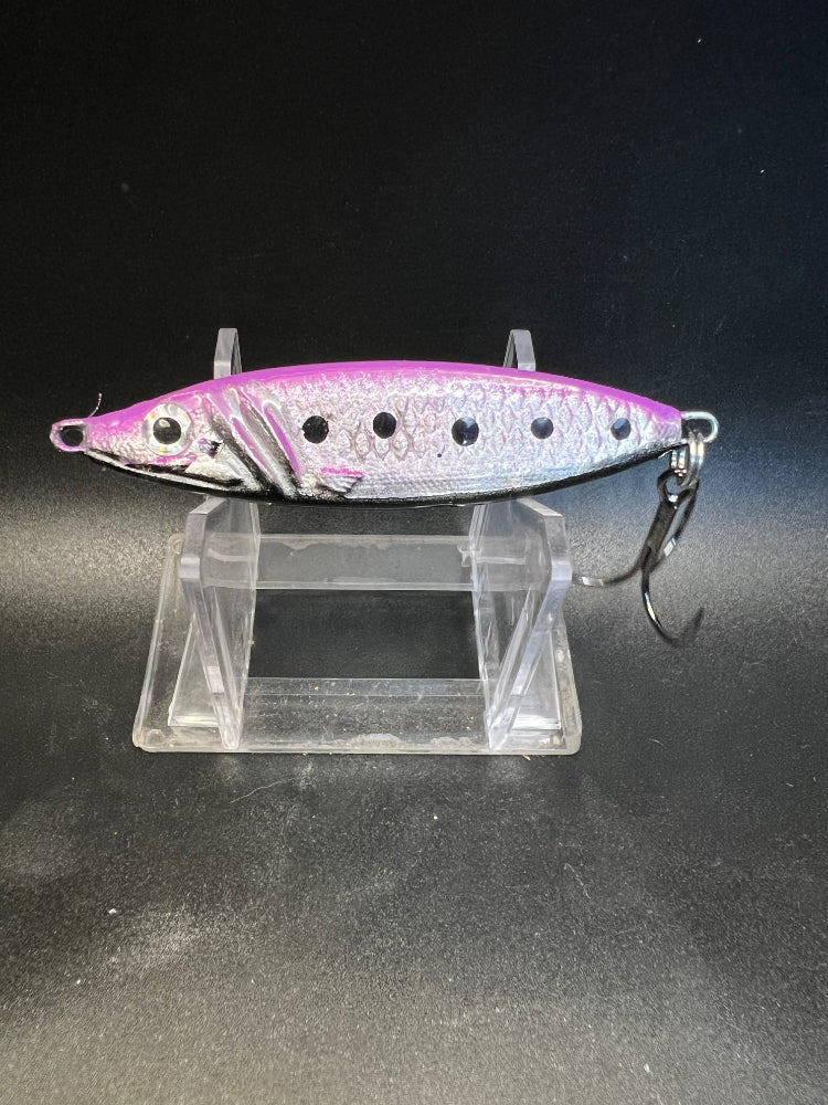 Linkin Shark UV jigging spoon, silber-pink mit schwarzen Augen und Haken