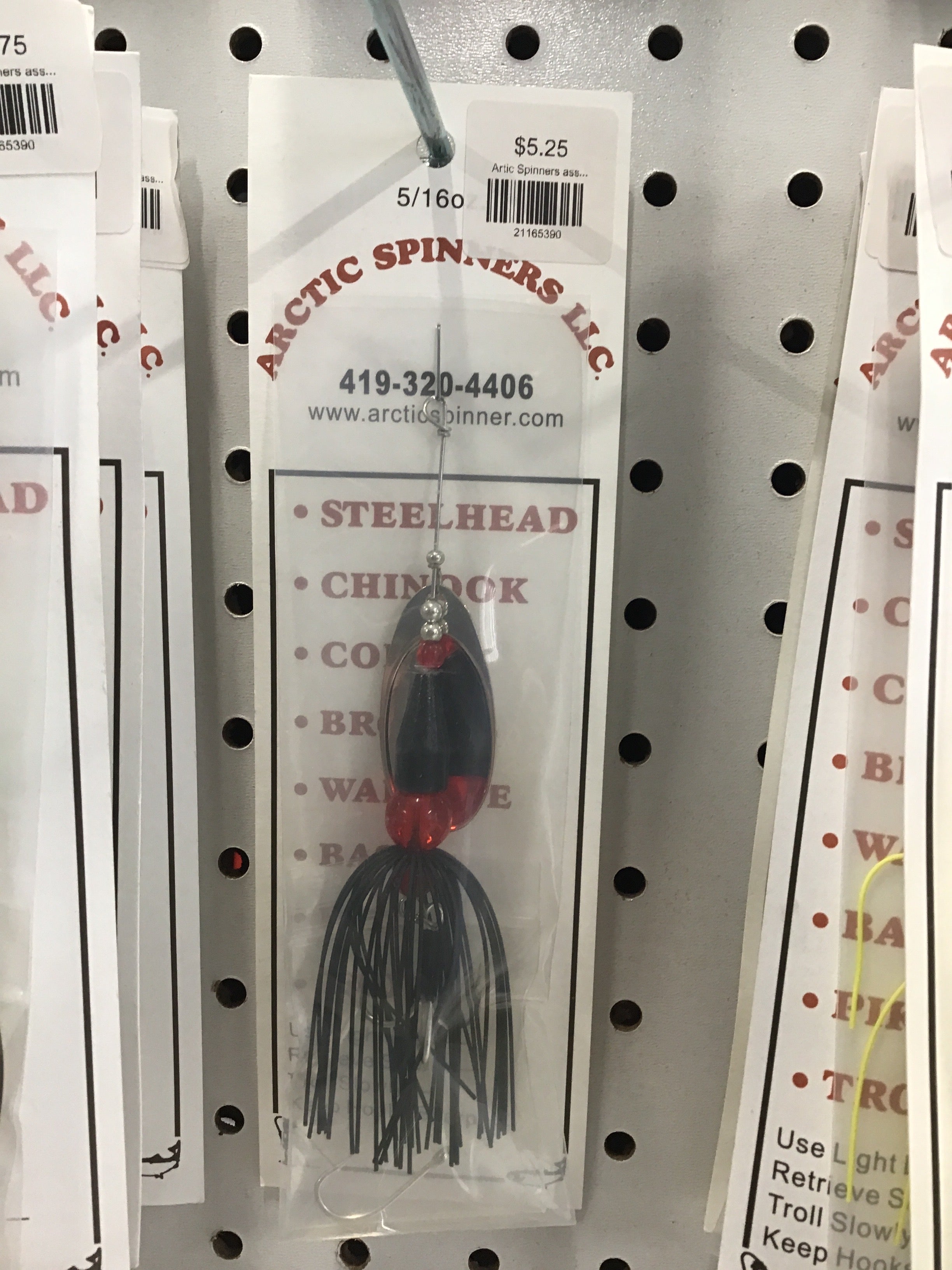 Arctic spinner-black&red(silver blade)