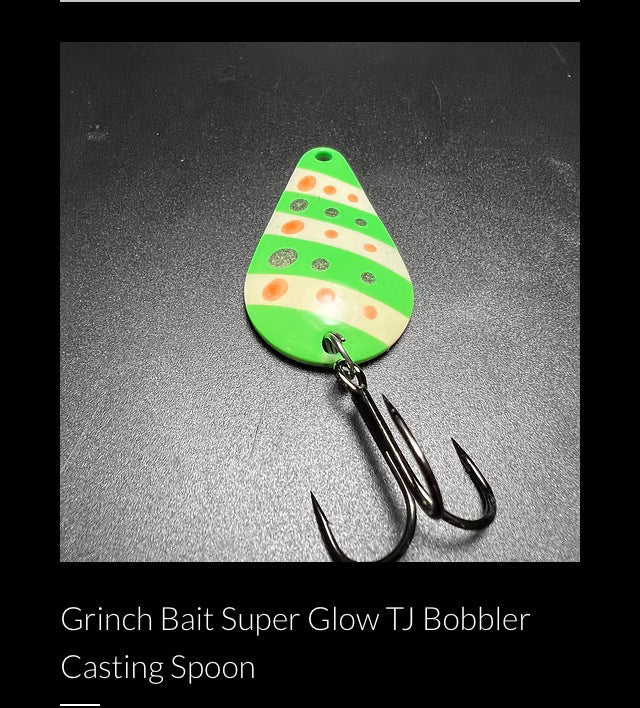 RMA casting spoon with green dotted body and treble hooks