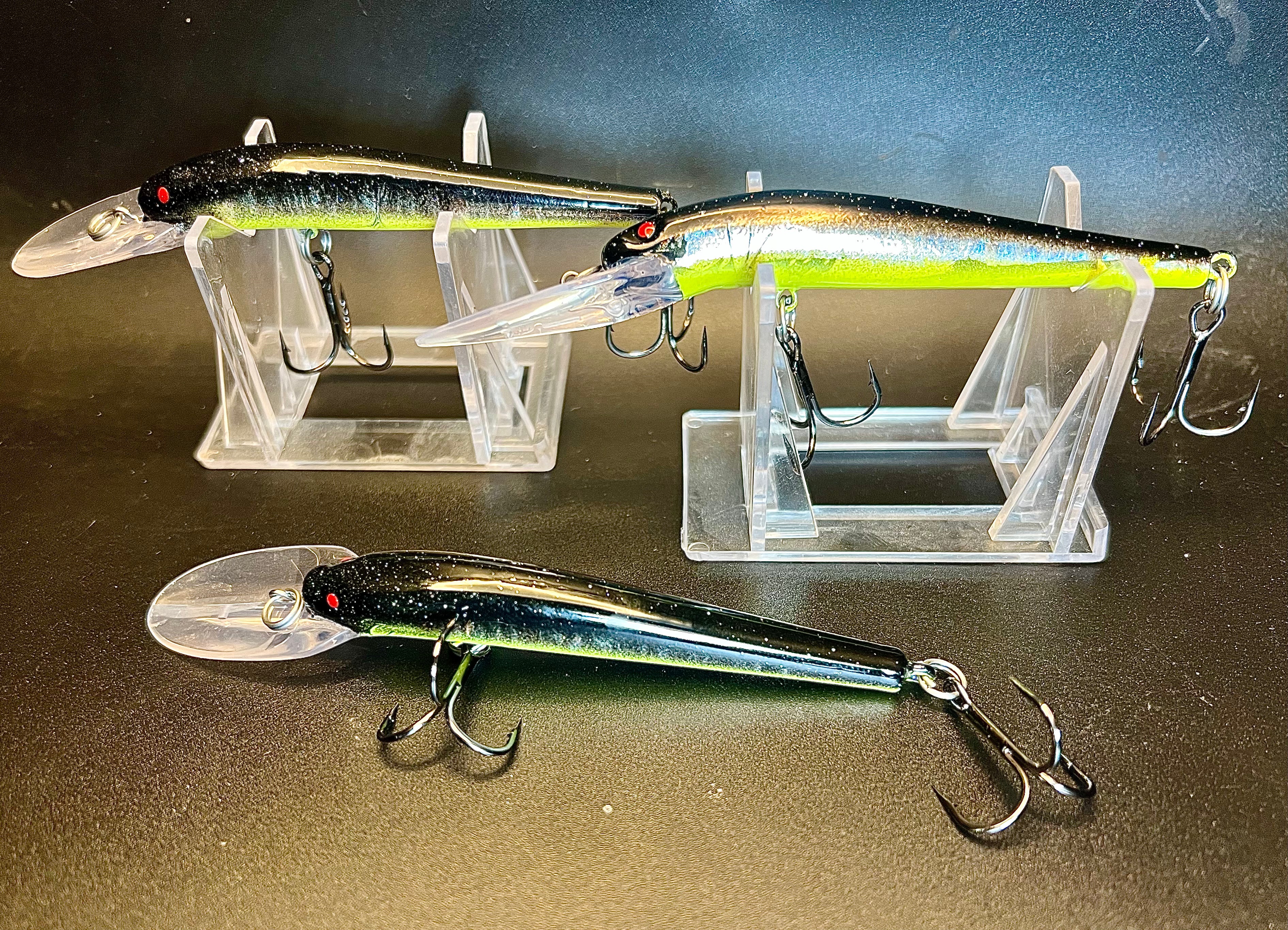 UV Glow Lightningstick lure with clear body and neon green glowing stripe