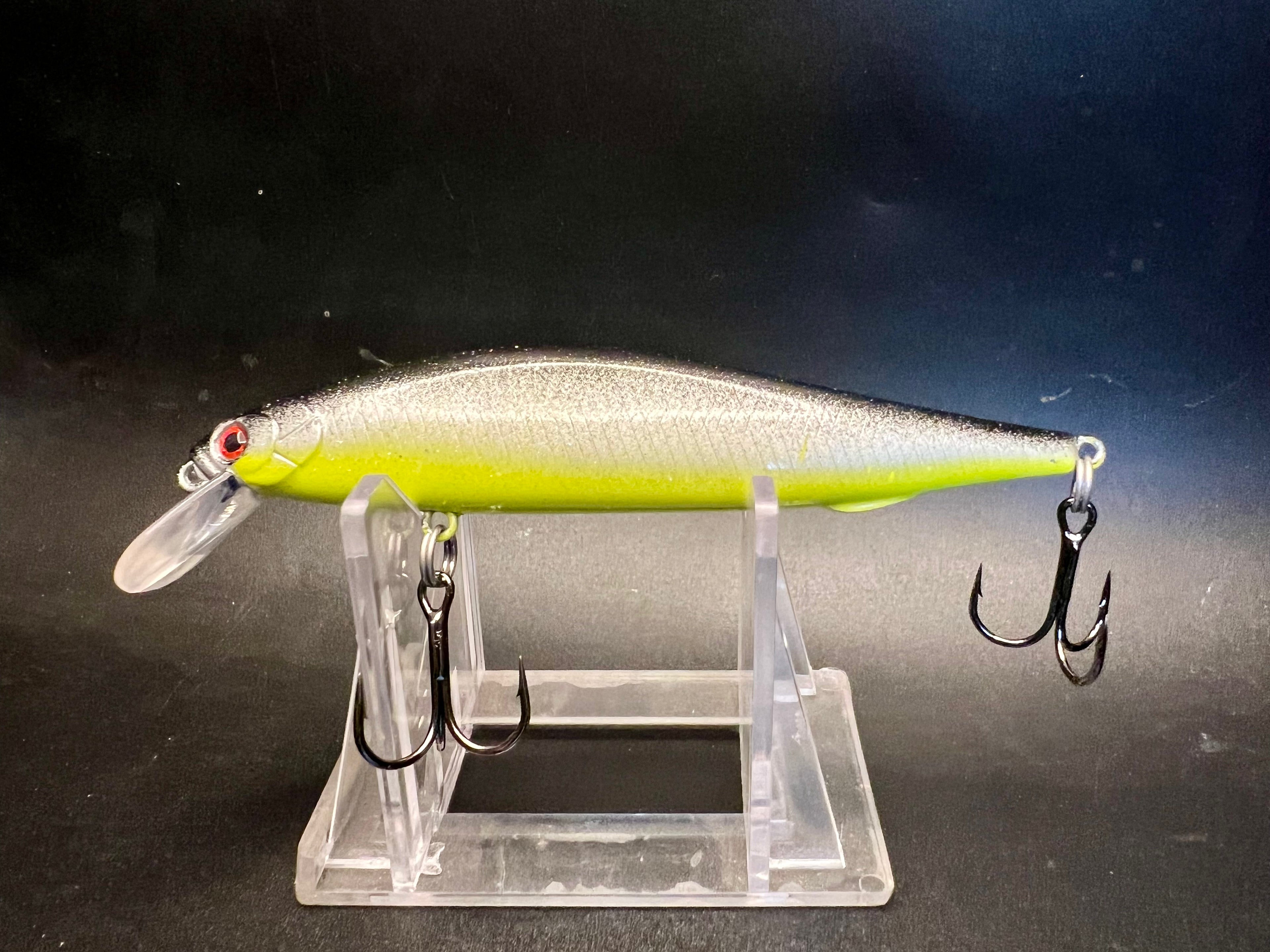 Jerkbait 4.25 in, 1/2 oz, lime green with 3x hooks