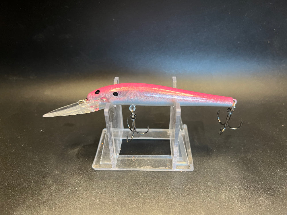 Roe Model Lightningstick UV Glow lure, pink-blue with 3X strong hooks on clear stand